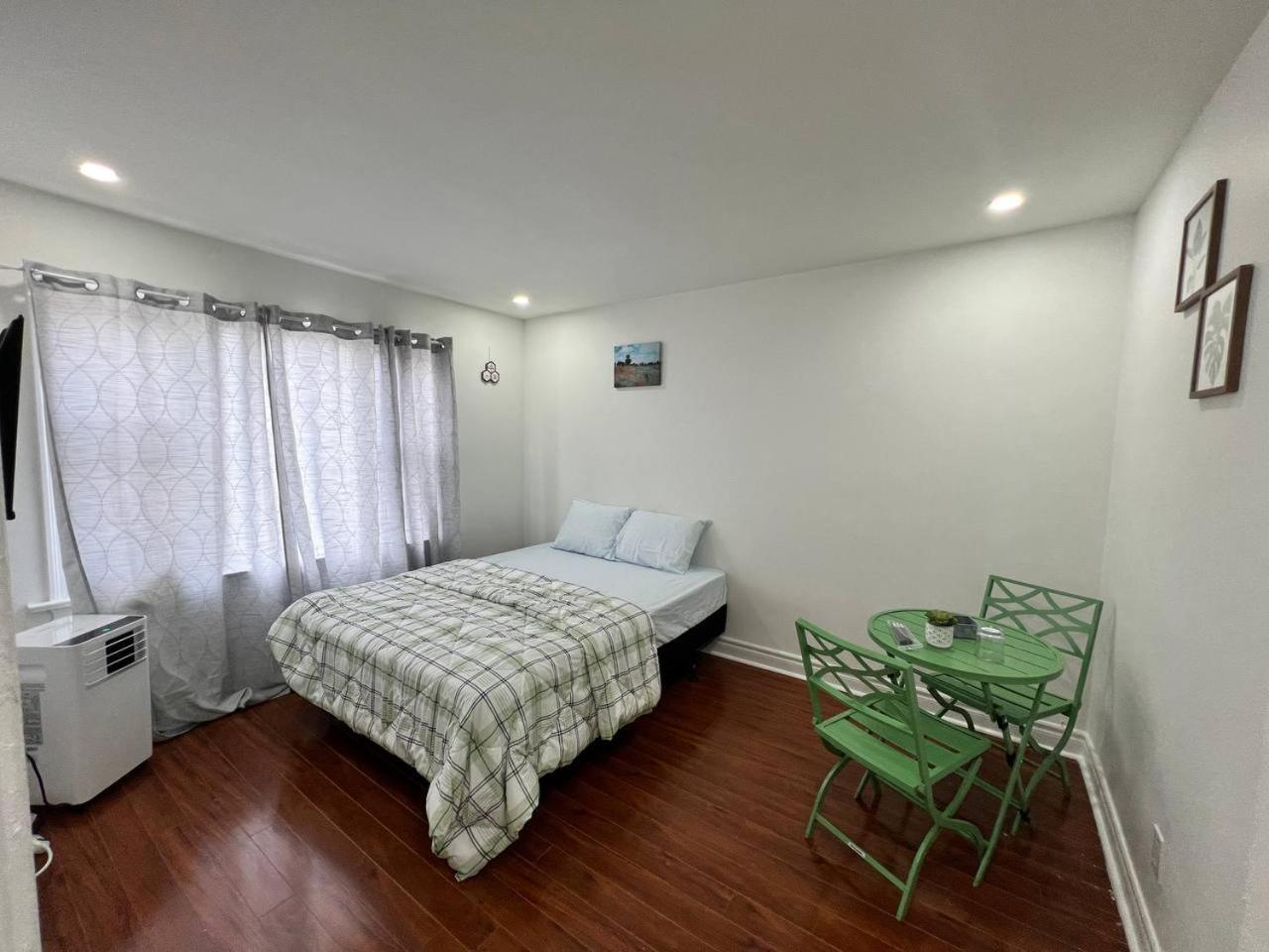 #1 Convvy-Nient Residence! 多伦多 外观 照片
